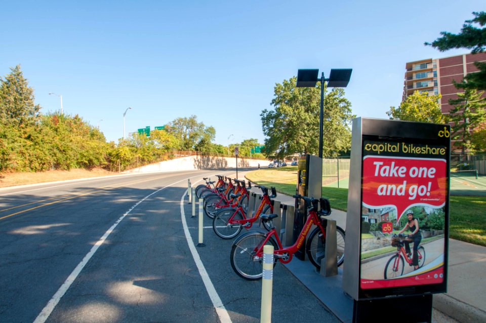 New Station no. 350 pentagon city (Army Navy Dr & S Nash St)