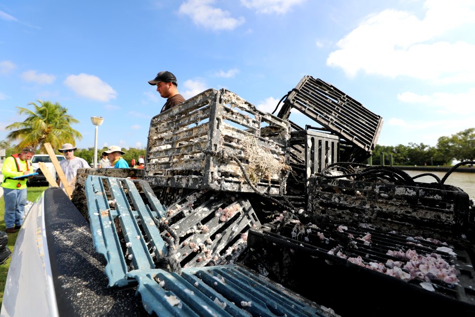 NPSPhoto M.Collier 2019 CS BeachClean WeighingTrash (6)
