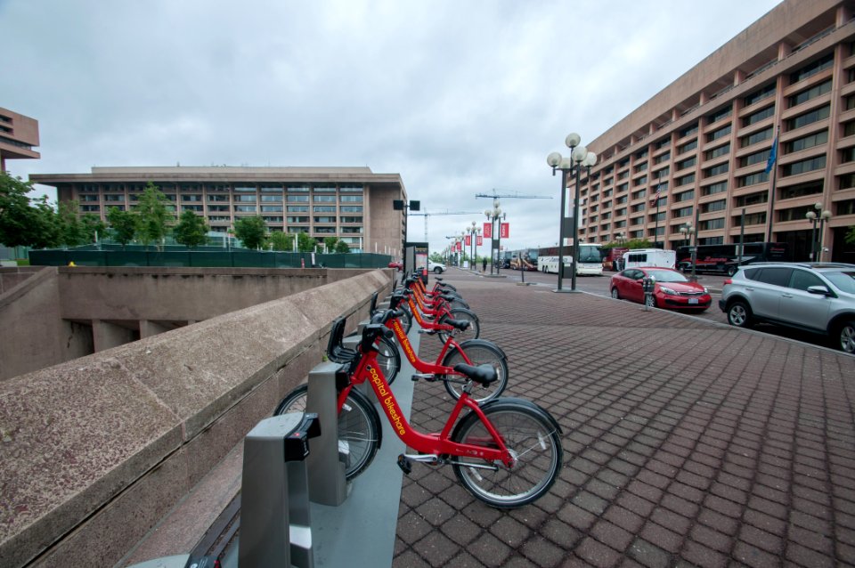 New station no. 379 - 10th St and L'Efant  Plaza SW