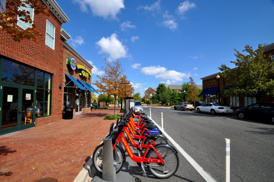 New Station no. 333 (Potomac Greens Dr & Slaters Ln)