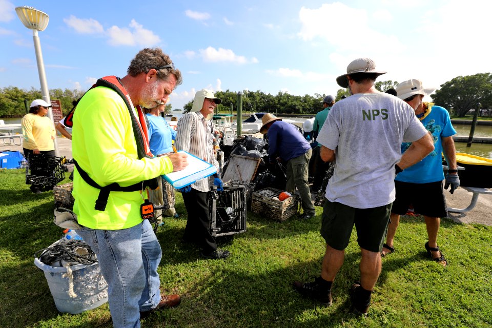 NPSPhoto M.Collier 2019 CS BeachClean WeighingTrash (4)