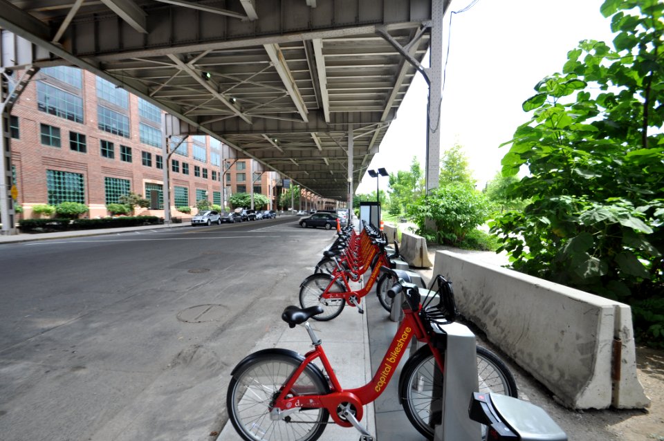 31st & Water Street (station no.321)