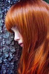 Face from the side hair