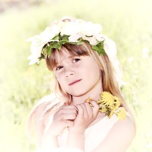Blond face flowers