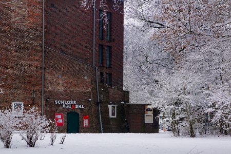 Moerser am Niederrhein: das Moerser Schloss photo