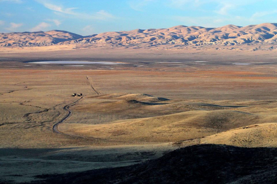 TEMBLORS from Caliente Peak Road -010a