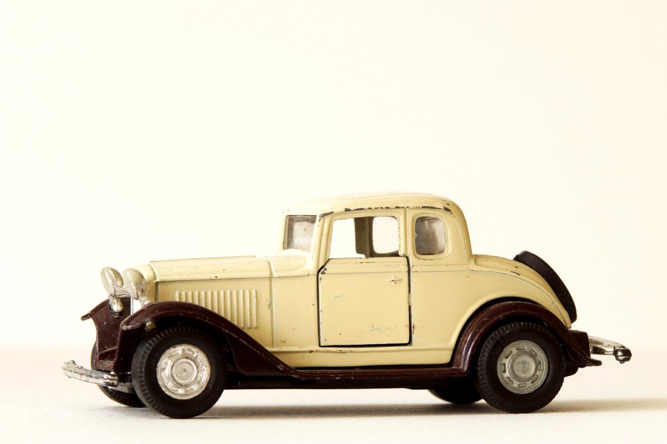 Altes Spielzeugauto