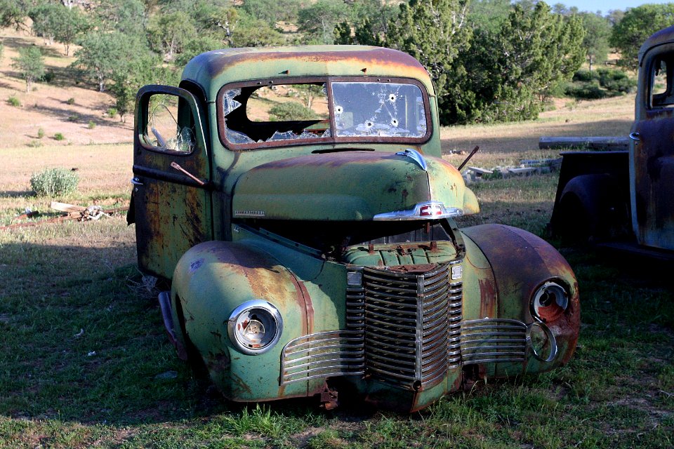 CHIMINEAS - OLD TRUCK - International  A -10