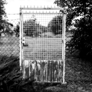rusty gate photo