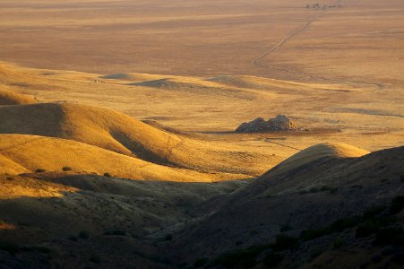 From Caliente Pk Rd, carrizo plain nat monument, san luis obispo, ca - a004qb