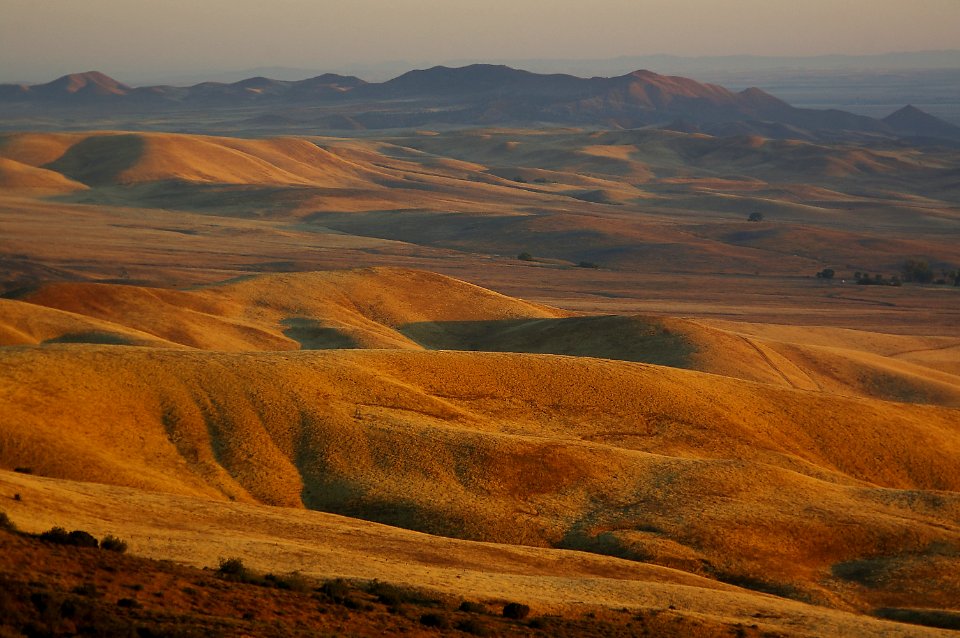 From Caliente Pk Rd, carrizo plain nat monument, san luis obispo, ca - a004d