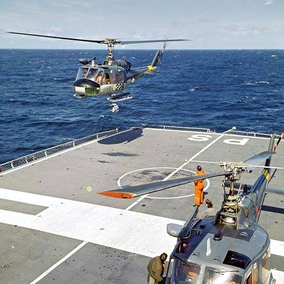 Augusta Bell Iroquois op tanker.