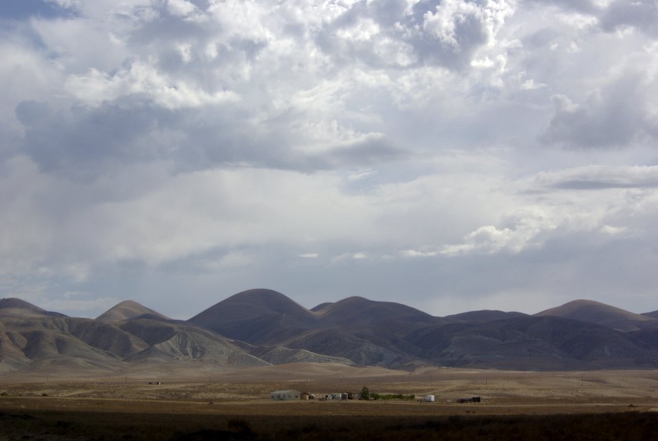 TEMBLORS FROM SEVEN-MILE RD -002