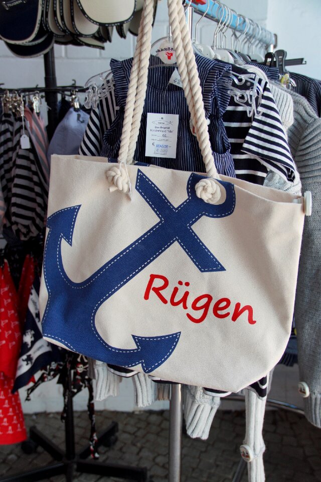 Anchor souvenir sale