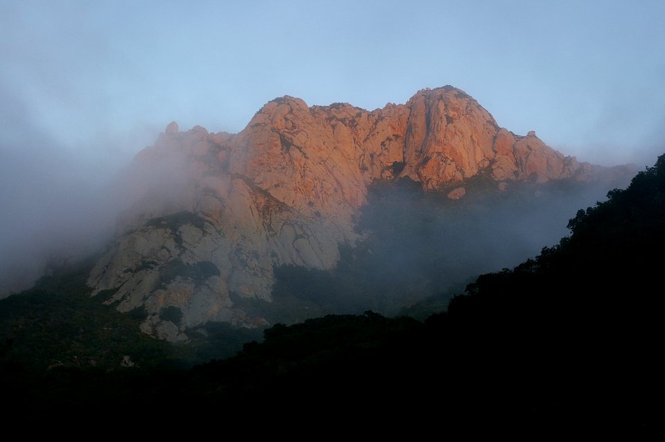 HOLLISTER PEAK -010