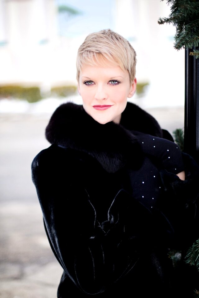 Glamour fur blonde