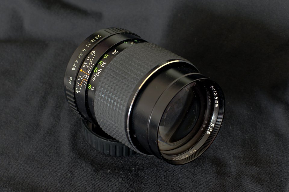 Revuenon Auto 135mm/2.8