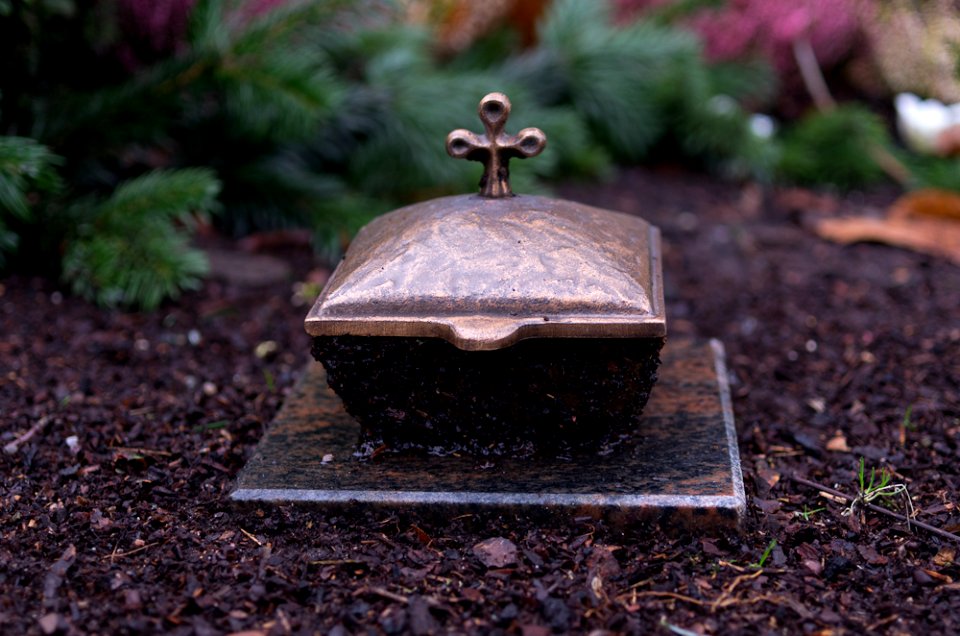 Neulich auf dem Friedhof photo