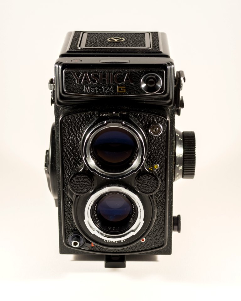 Yashica Mat-124 G