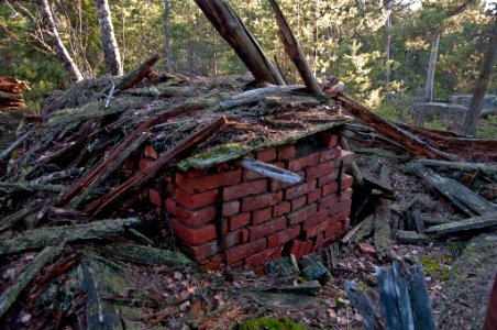 Old sauna on Innamo photo