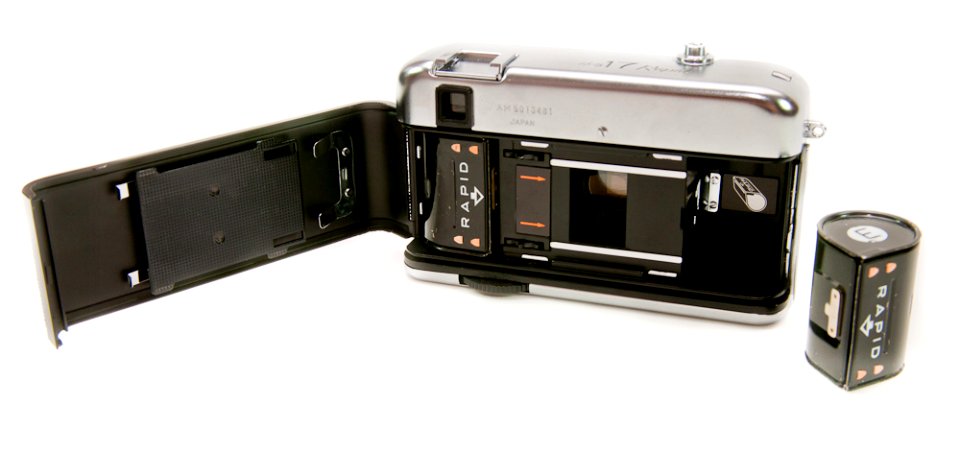Yashica Half Rapid 17