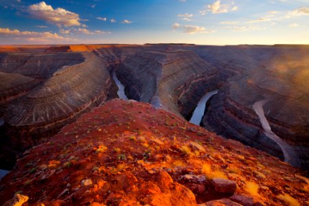 Color contrast of Goosenecks State Park