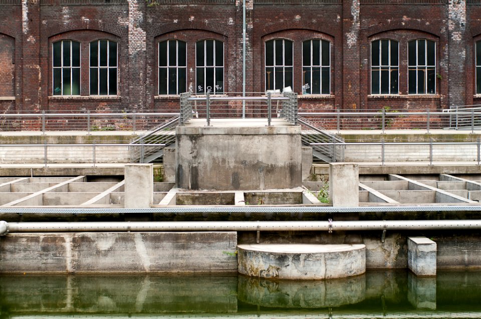 An der Jahrhunderthalle