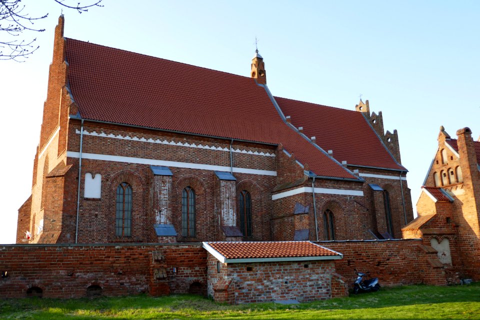 Kościół św. Wawrzyńca w Kleczkowie od południowego zachodu