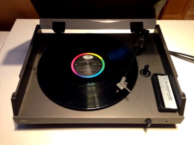 NAD 5120 + Ortofon OMB 5E + Pink Floyd -The Dark Side of the Moon.