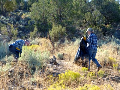 Volunteer lead NPLD clean-up near Dameron Valley