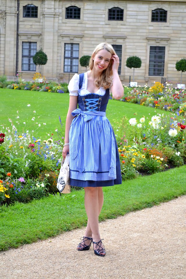 Oktoberfest-Dirndl-Dirnd-BH-Hunkemöller-Wiesn-Fashionblog-Modeblog-Frankfurt-München-Würzburg09