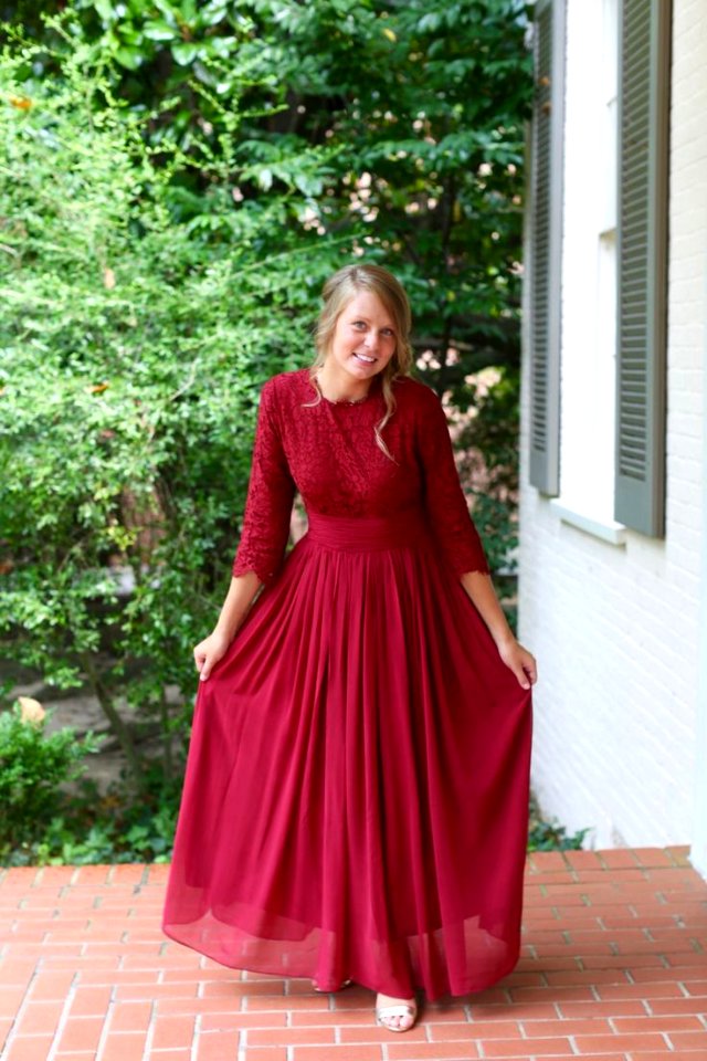 b2d9834aaa2485310f2383d855111de7--modest-bridesmaid-dresses-modest-dresses