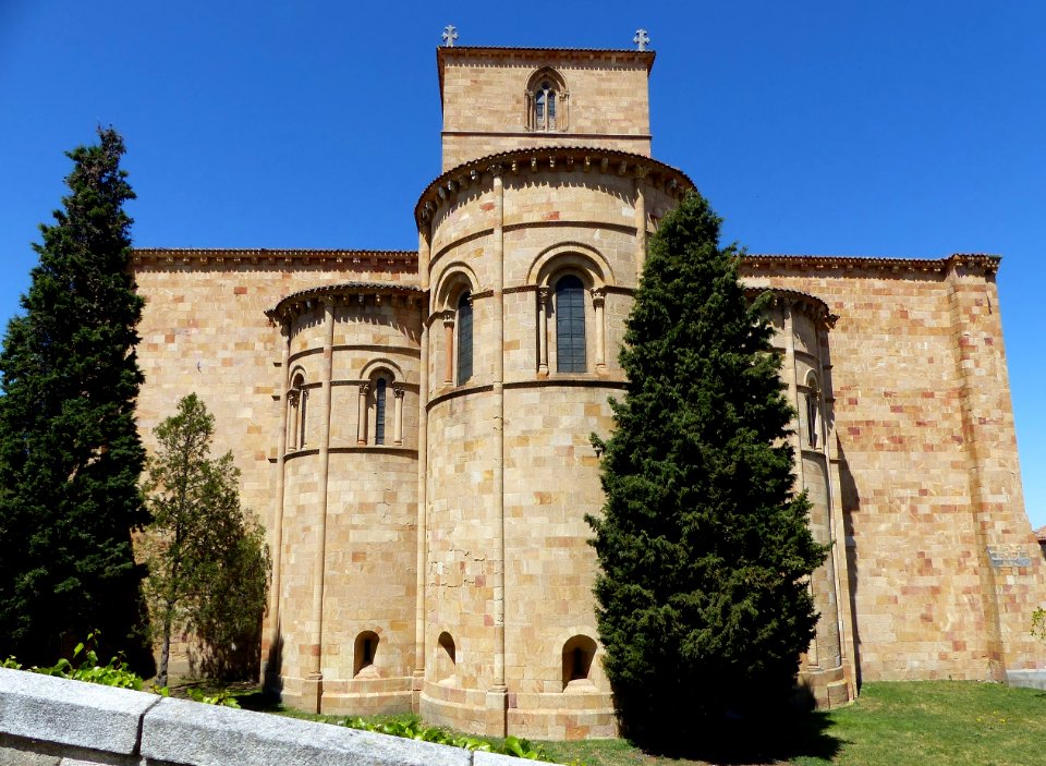 Avila - basilica San Vicente 5