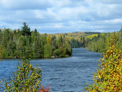 171004-FS-Superior-SAR-ninemilelake