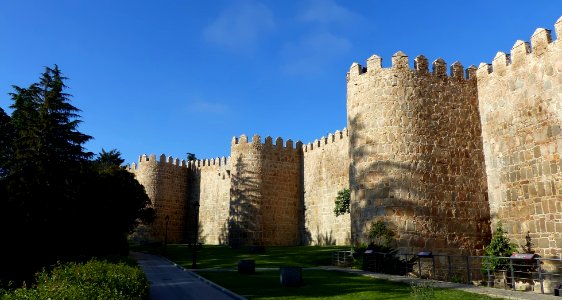 Avila-town walls 1