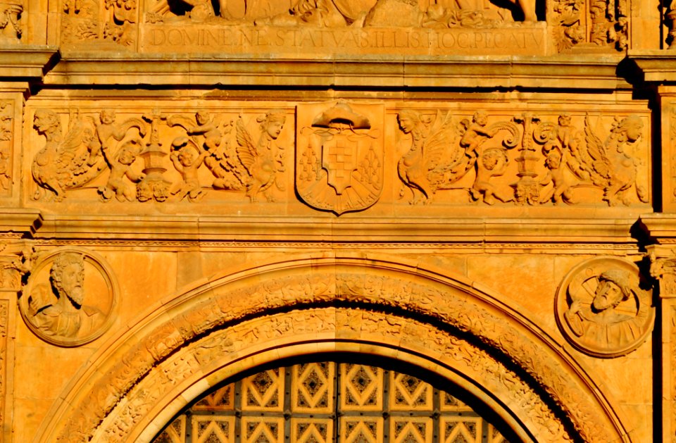 Salamanca. San Esteban. Fachada. Detalle