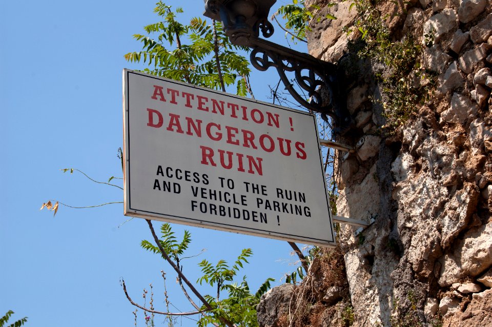 Attention! Dangerous ruin