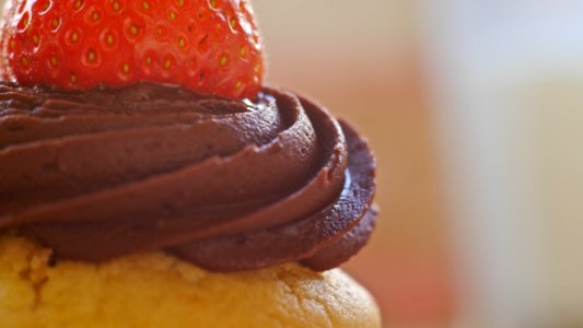 strawberry cupcake