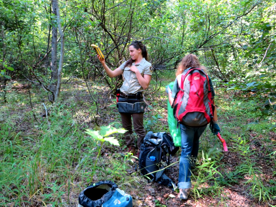 KEFJ 2015 EPMT EG WeedControl Kaley Megan 07202015 (4)