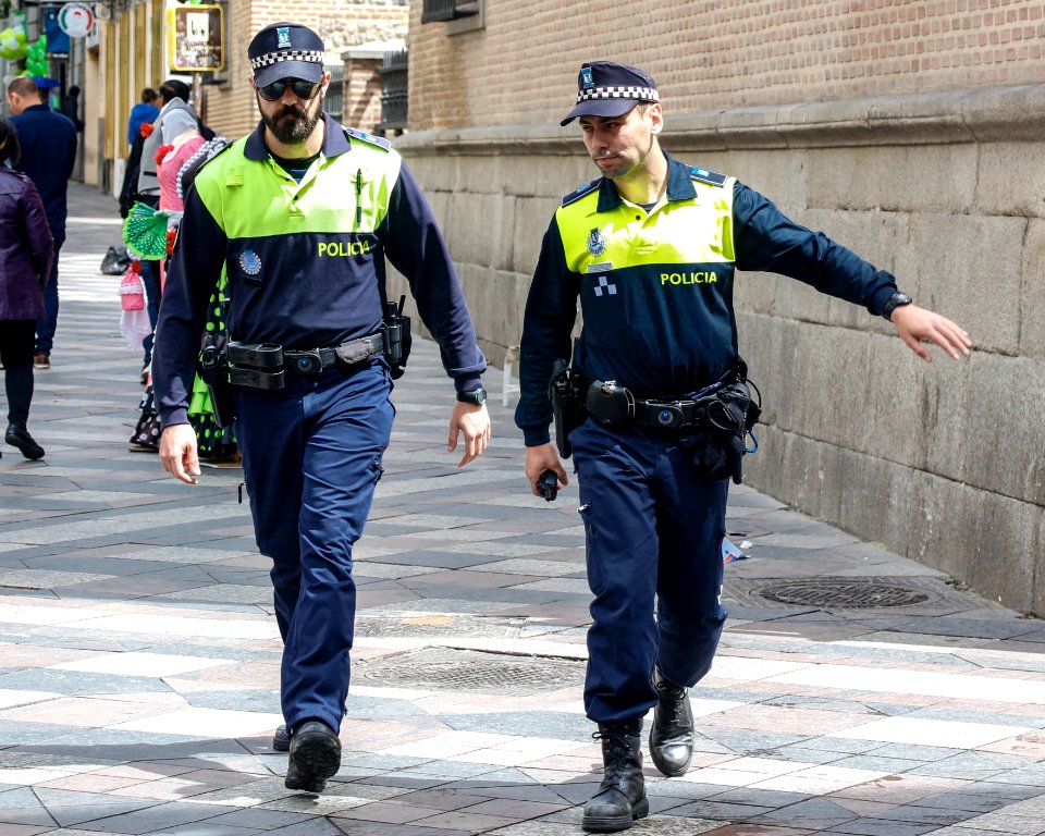 Policia