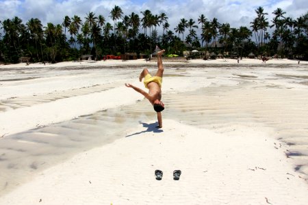 Beach life - Zanzibar - Low water time
