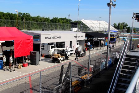 Porsche Pit