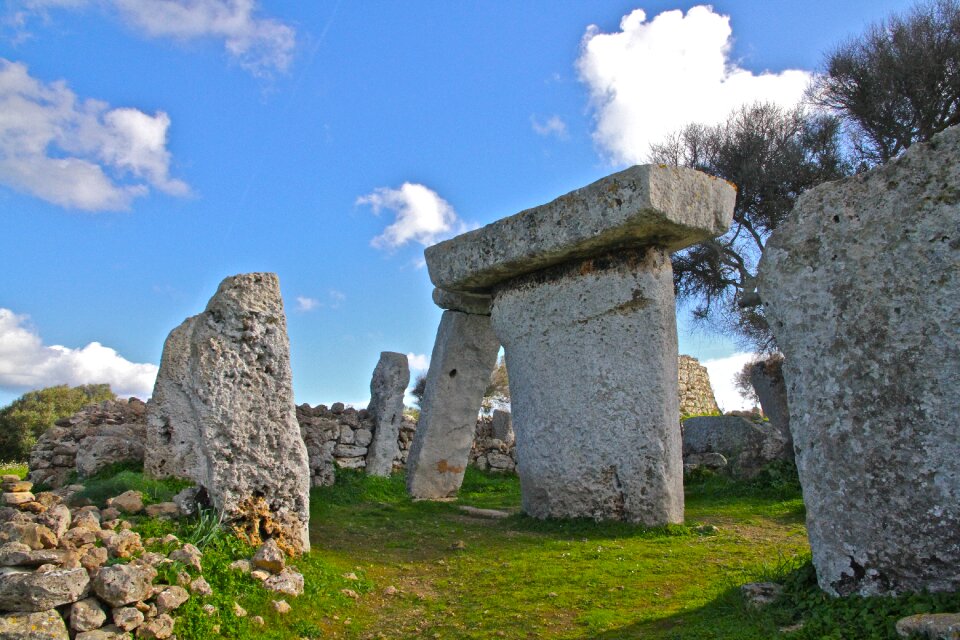 Minorca prehistory taula