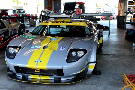 Ford Gt -40 photo