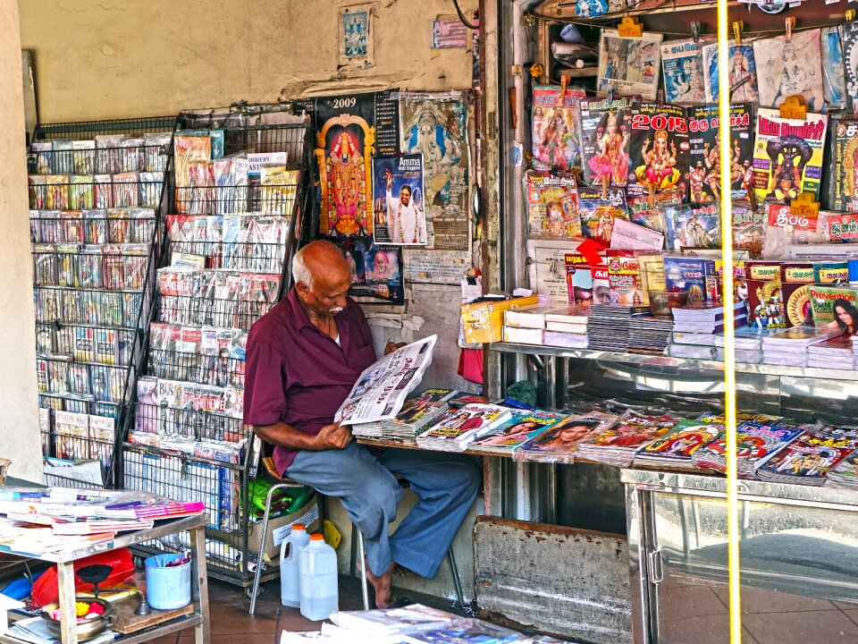 Man singapore india