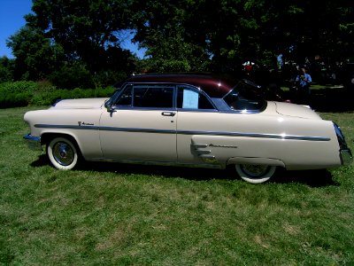 Sully Historic SIte Antique Car Show photo