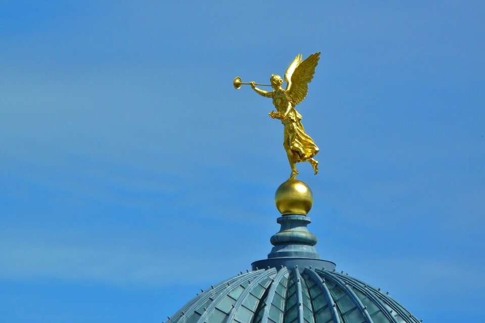 Angel posaunenengel gold