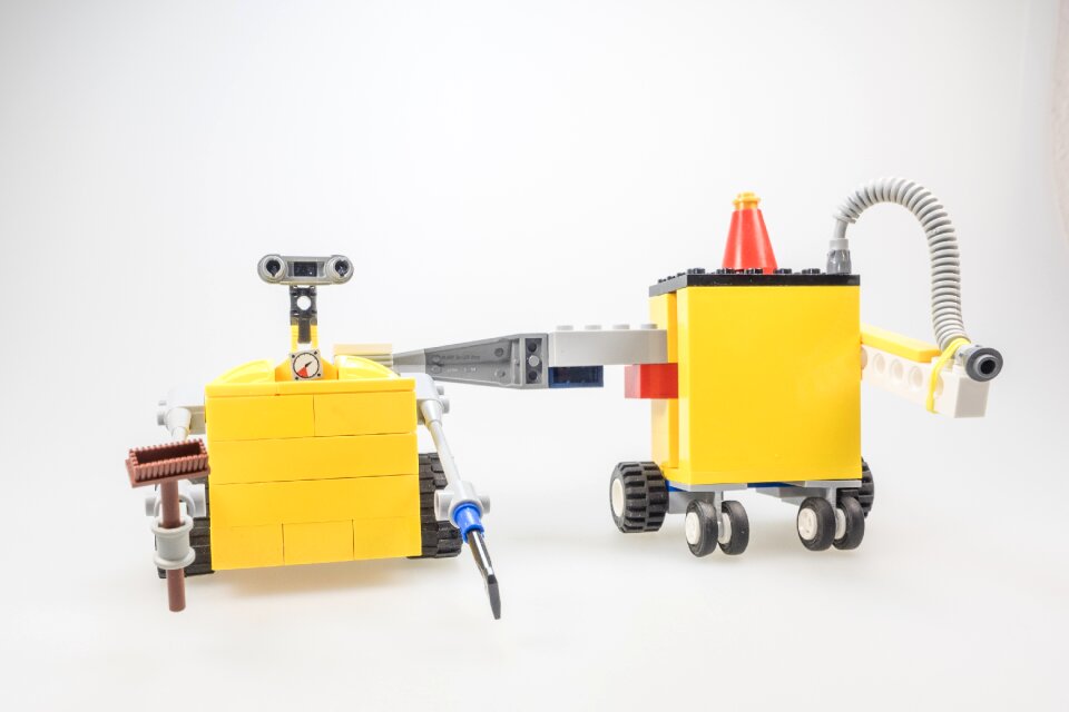 Cult computer robot