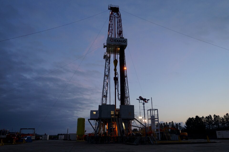 Search oil rig drilling rig