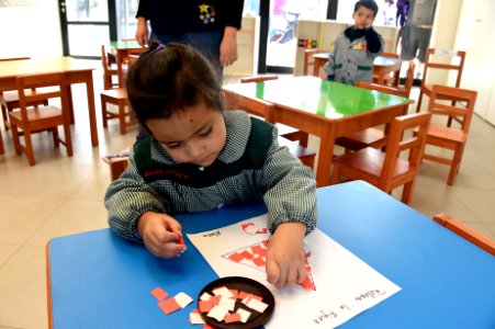 Presidenta Bachelet, acompañada del ministro Eyzaguirre, inauguró un nuevo jardín infantil de la Junji, como parte del compromiso de Gobierno de ampliar la cobertura en educación parvularia